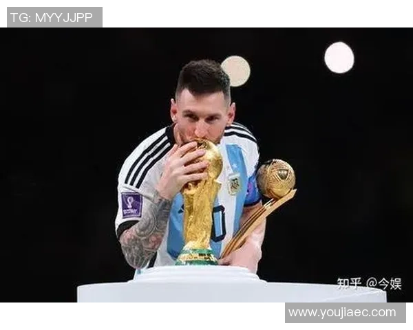 重庆足球队逆袭之路：杯赛中的传奇故事与奋斗精神